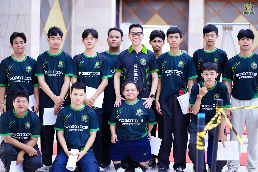 การแข่งขันหุ่นยนต์เยาวชน ศรีสะเกษโรโบติกส์ (Sisaket Robotics)